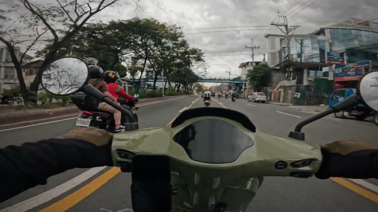 Vespa | Raw Audio - City Cruise | THEMOB