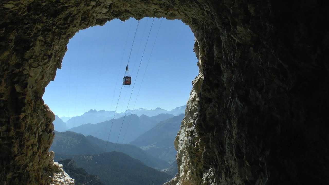 Galleria del Lagazuoi Cengia Martini Galleria dell'Anfiteatro. Tramonto dal Monte Lagazuoi e discesa