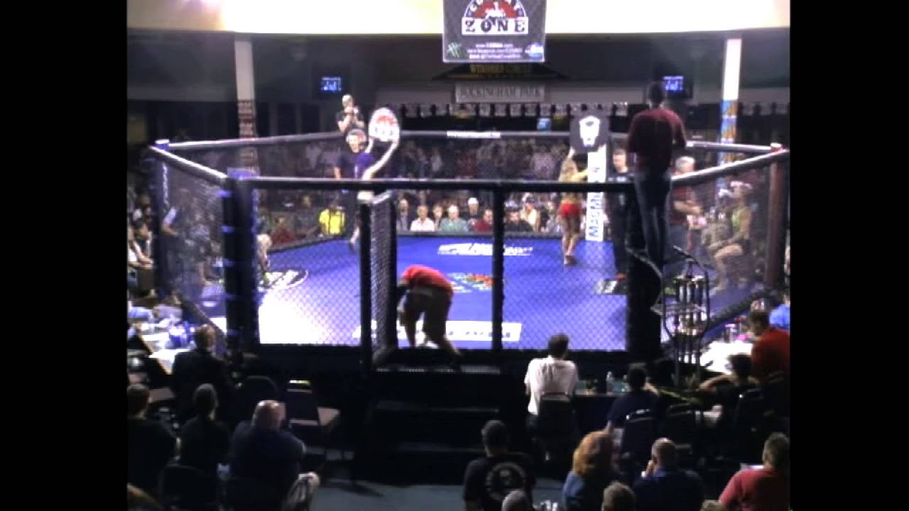Rebecca Moore vs. Kim Russell - Combat Zone 49 Summer Beatdown