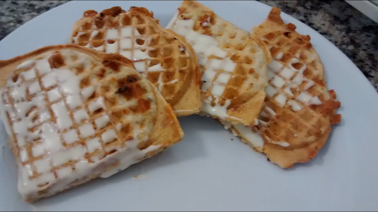 WAFFLE COM FRANGO FIT E PRÁTICO