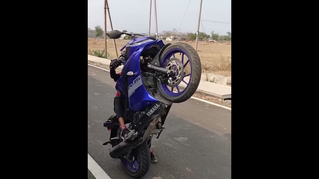 YAMAHA R15 V3 Wheelie |   Harsh Freestyle