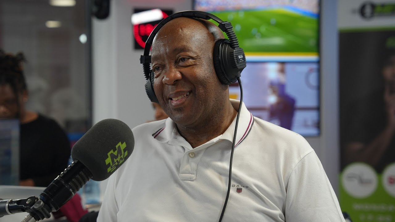 Football commentator Baba Mthethwa gets emotional with Robert Marawa