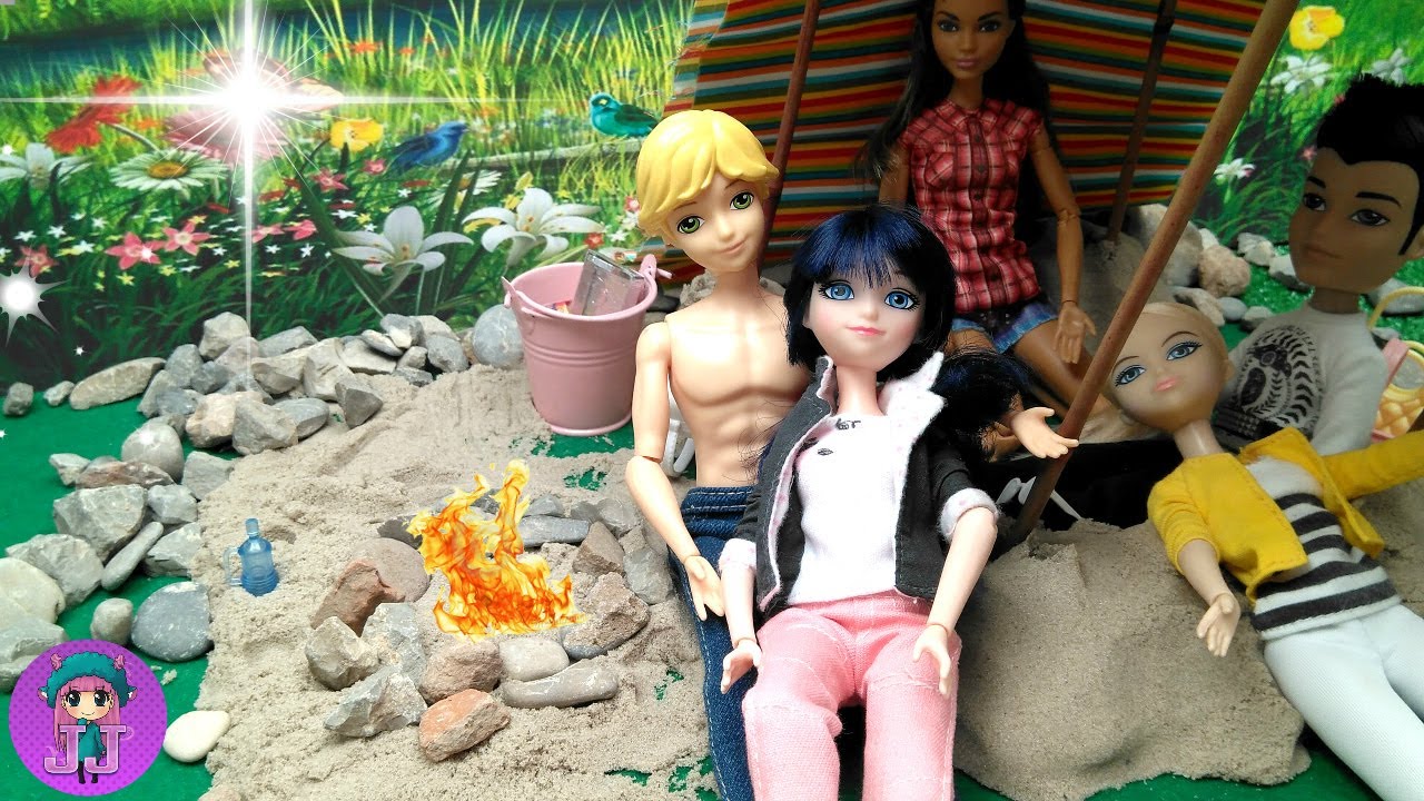 Marinette y Adrien ACAMPADA LOCA en familia - Videos de Marinette y Adrien