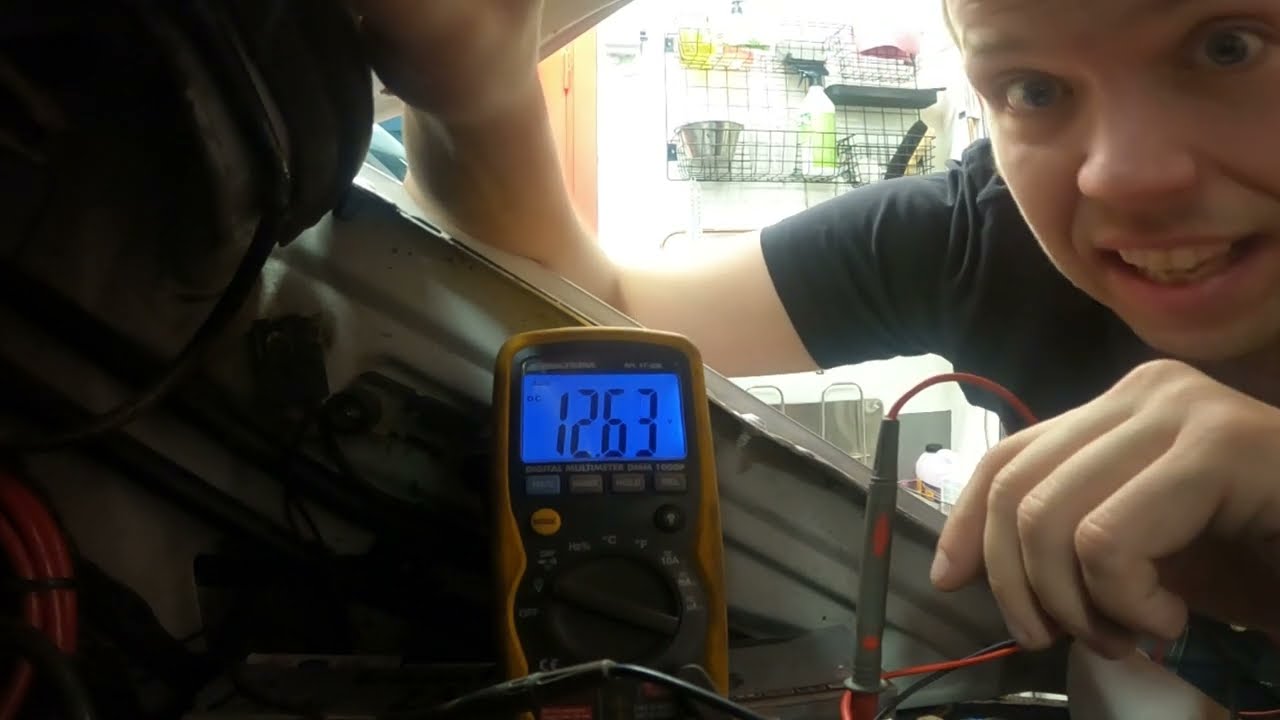 Batteri Dåligt - Mät Ditt Bilbatteri Med Multimeter - BilMek Visar & Förklarar