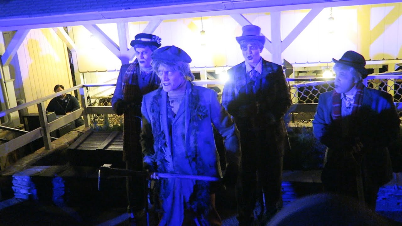 Cadaver Dans [Dapper Dans] Sing Grim Grinning Ghosts At Walt Disney World's Magic Kingdom!