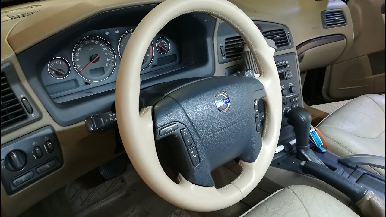 Carcleaning / Detailing met Piet - Volvo XC70 & Leerherstel van stuur en instapschade