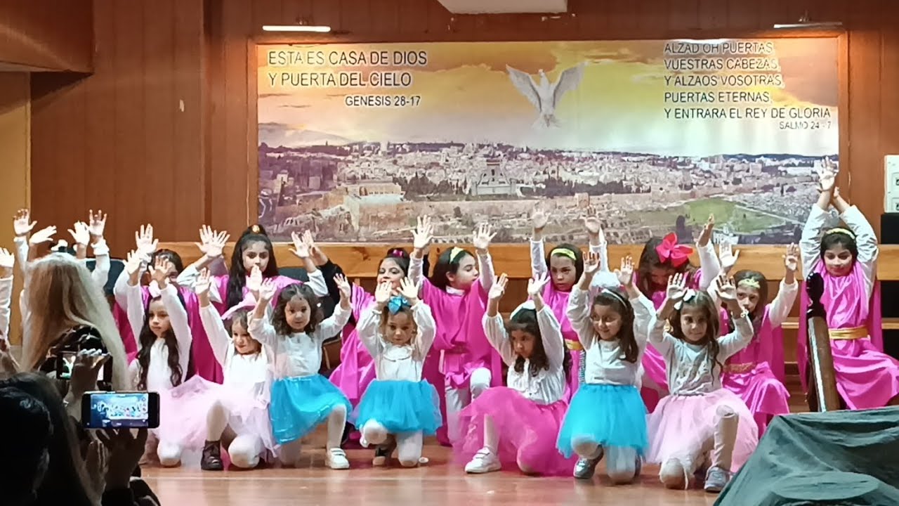 Culto de danzas niñas de Bilbao