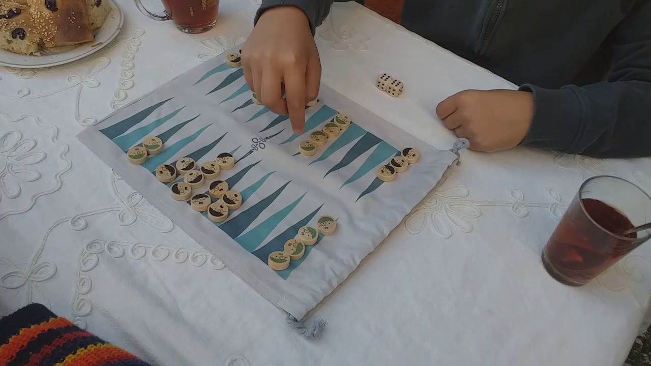 GAME ON THE GO          7 Best Travel Games For Kids To Play Company  Artimis  -video Nr.1