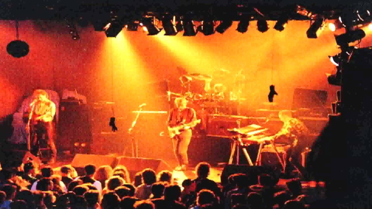 The Scissormen - Tractorland - Live at the Gluepot-1989.mp4