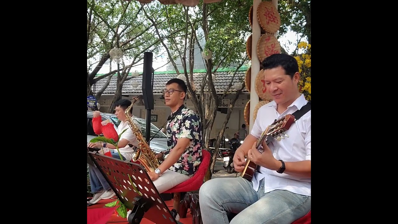 Xuân yêu thương (1984) - nhạc Pháp Laroche Valmont - Keyboard, Saxophone, Guitar