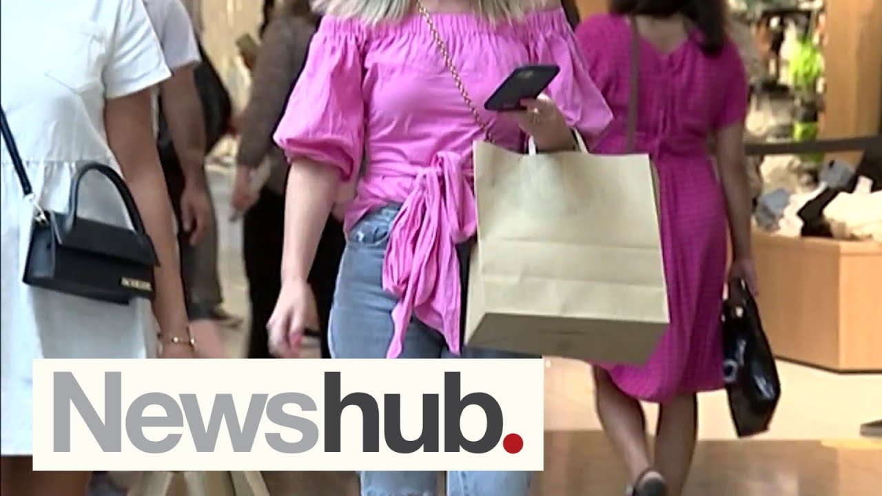 Kiwis pull back on spending - but it comes with painful knock-on effects | Newshub