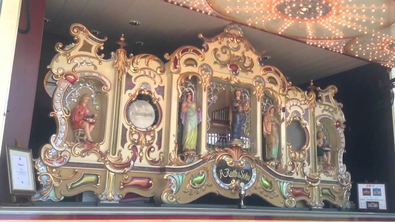 78 keyless Ruth & Sohn fairground organ style 36 plays 
