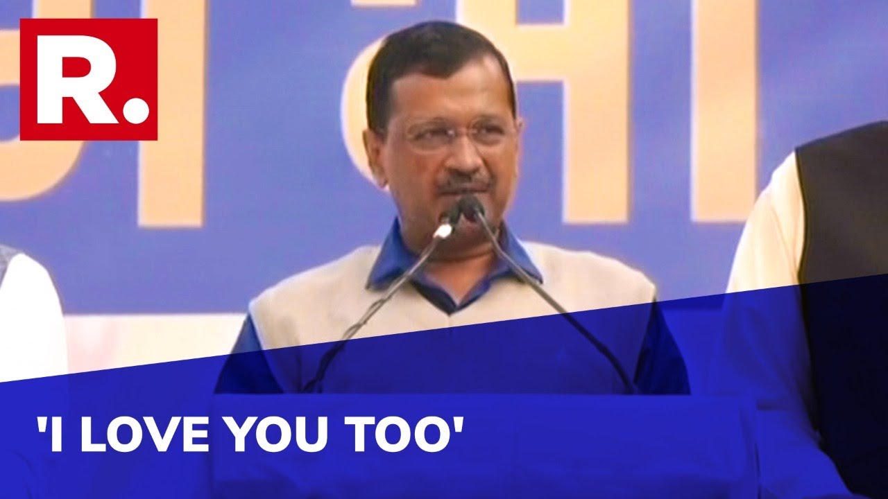 Arvind Kejriwal Addresses Supporter At AAP MCD Victory Rally