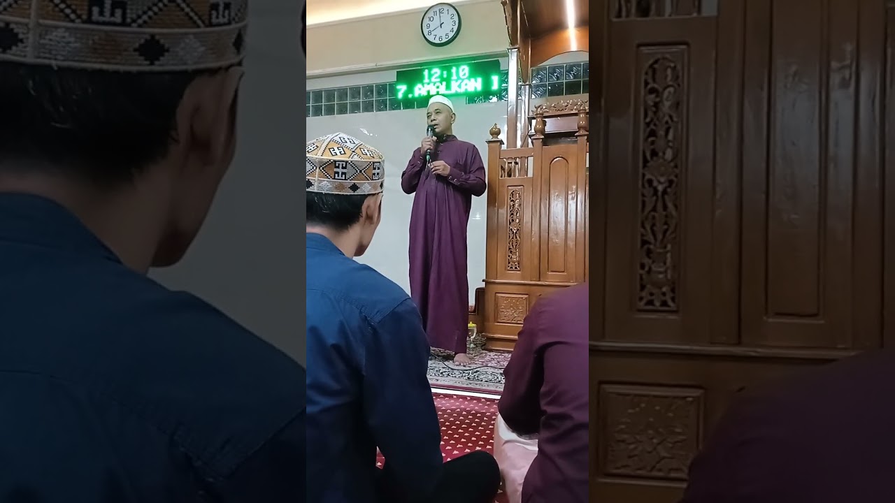 Sambutan shalat tarawih Masjid Al-Abror malam ke-3 oleh ketua RW.12 Bpk.H.Ishak