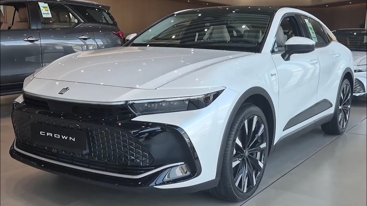 2026 Toyota Crown Hybrid