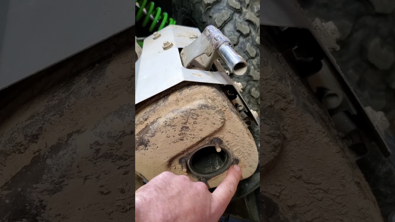 KRX 1000 выхлопная система: удаление/удаление каталитического нейтрализатора