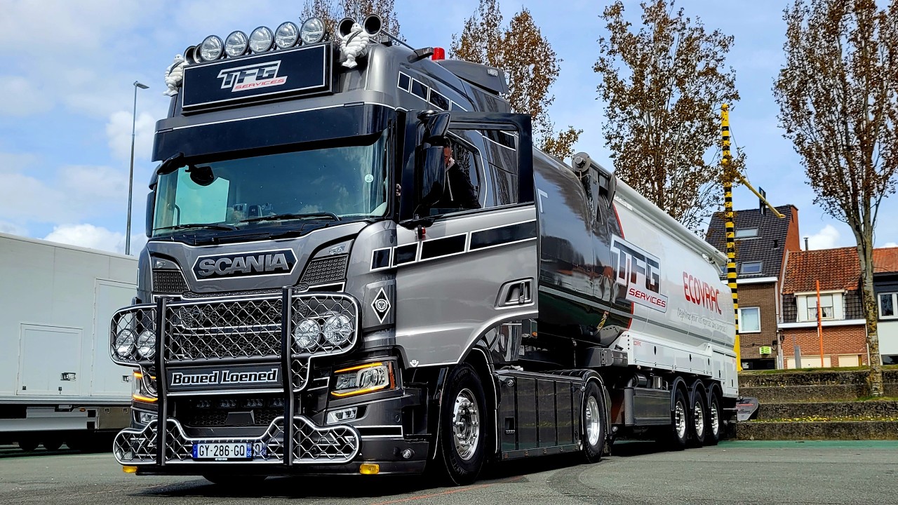 KORTRIJK GR8 - the arrival of the Show Trucks on Saturday
