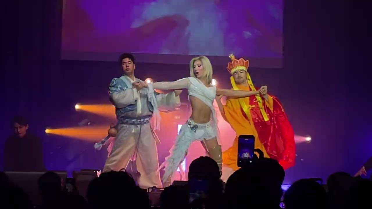 Plastique Tiara & Dancers perform “Gabriella” LIVE @