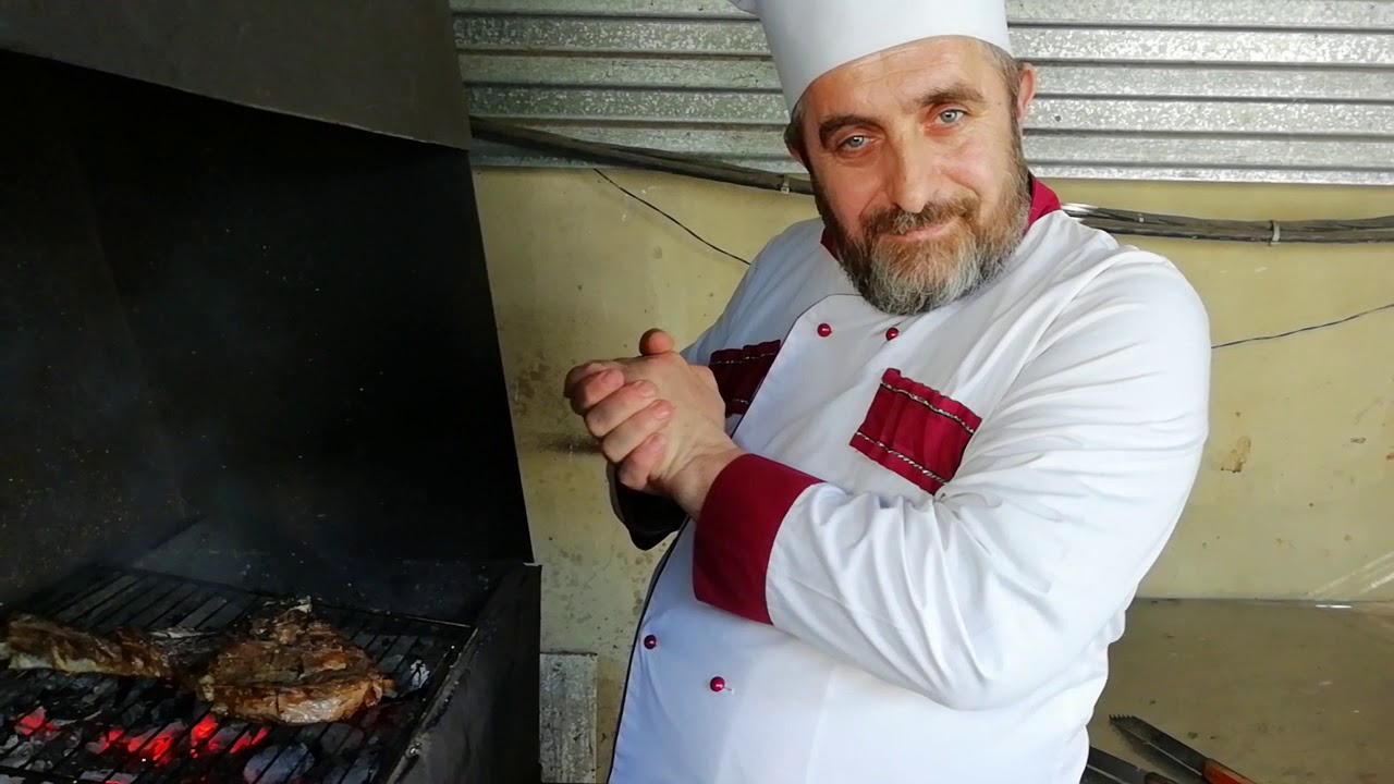 Мясо на кости от Георга. стейк тамагавк