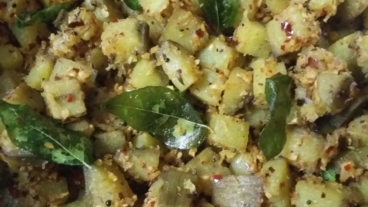 Vazhakkai poriyal recipe in tamil/வாழைக்காய் பொரியல்/eng description/raw banana curry recipe