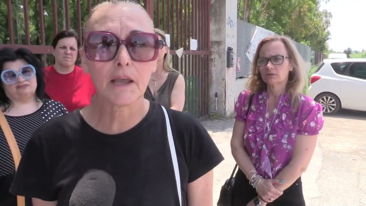 Cerveteri, i genitori dell'istituto "Enrico Mattei" chiedono maggiore sicurezza - Canale 10