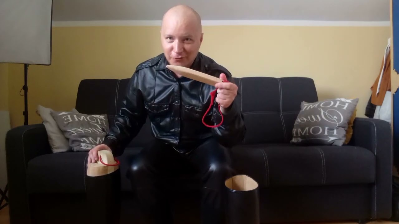 wkładanie spodni z bockleder.de do but&oacute;w oficerskich