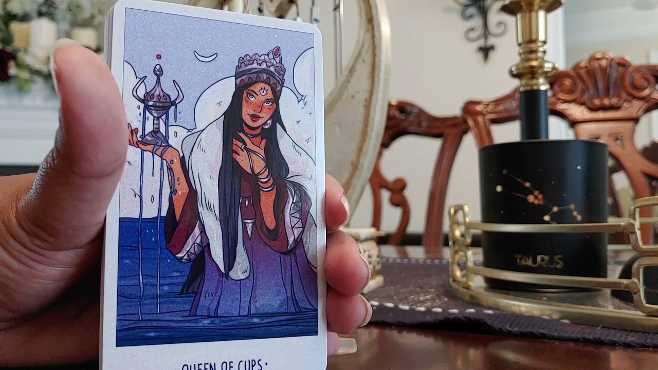 The White Numen Tarot... Flip Thru and what I don't like about this deck
