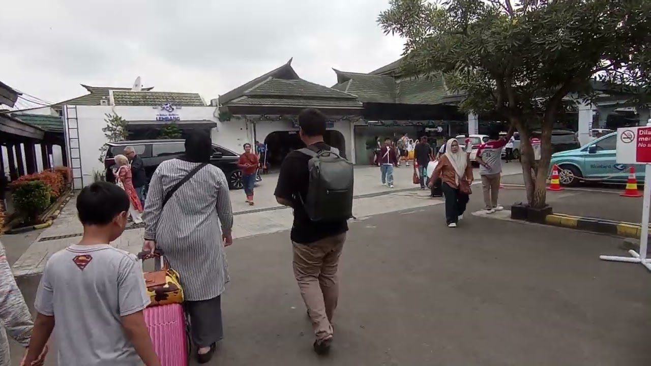 Raihan di stasiun bandung otw Jogja 