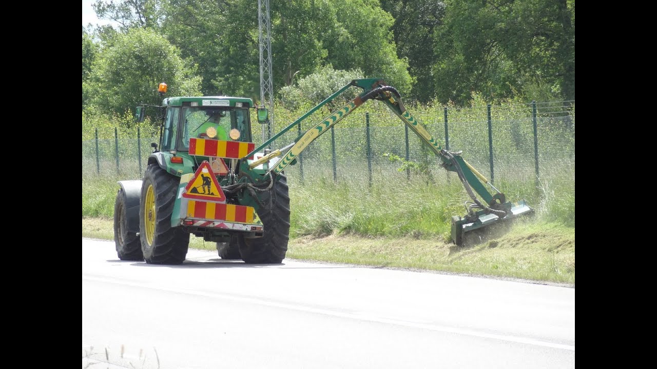 John Deere 7710 & Massey Ferguson 7480 with spearhead buschcutter