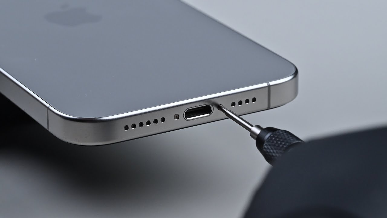 [ASMR] Install a 7000mm² Vapor Chamber in the iPhone 15 PM – Even the iPhone 17 Pro Has to Bow to It