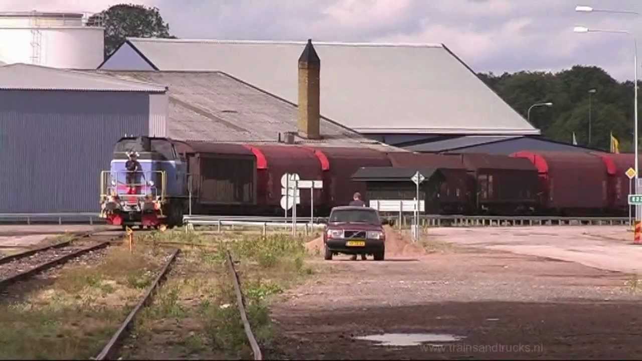 Shunting in Oskarshamn harbor (Trains in Sweden in June 2006 Part 7)