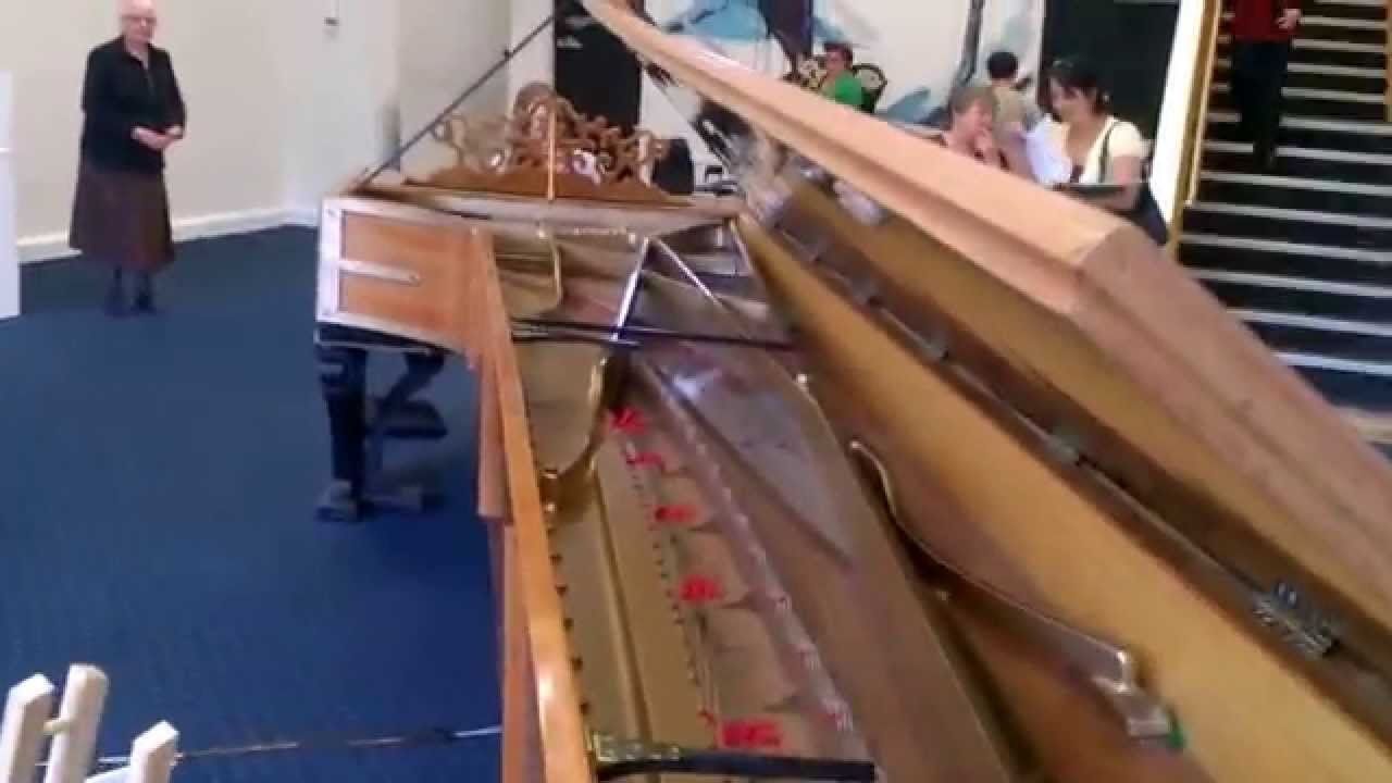Fur Elise on World's Longest Piano