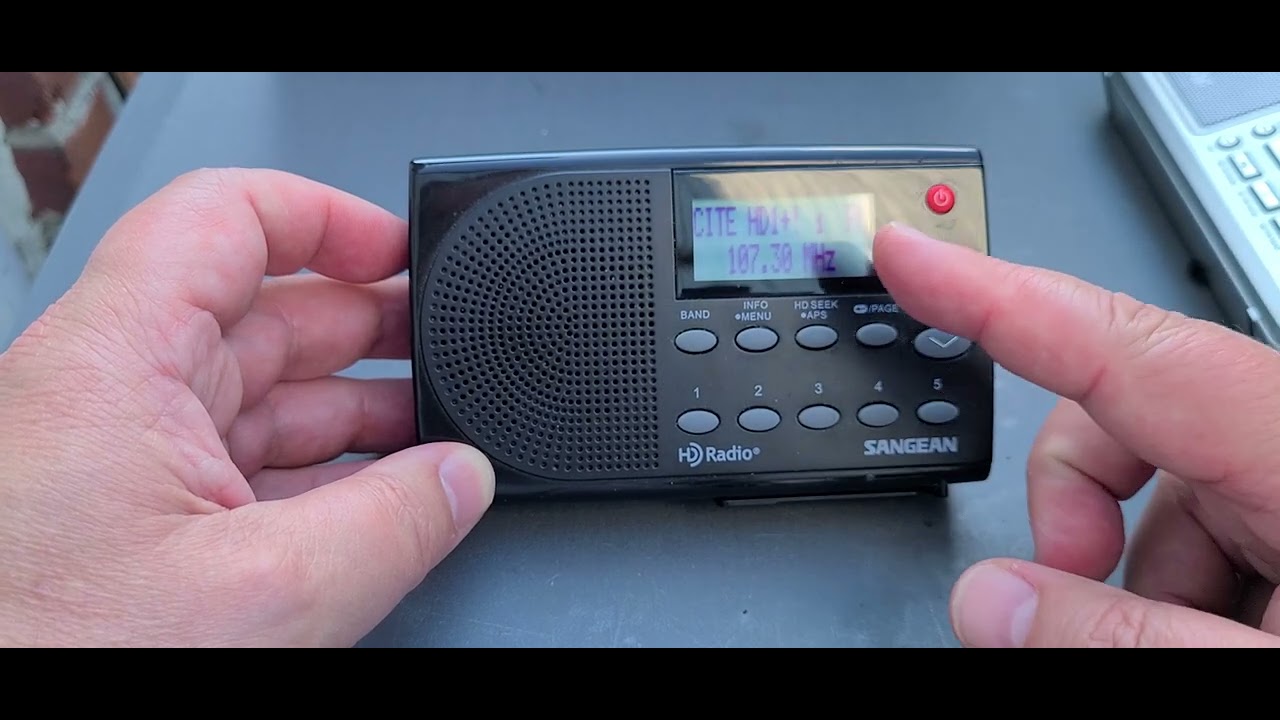 Honorable mention AM FM HD Radio Sangean HDR-14 portable receiver