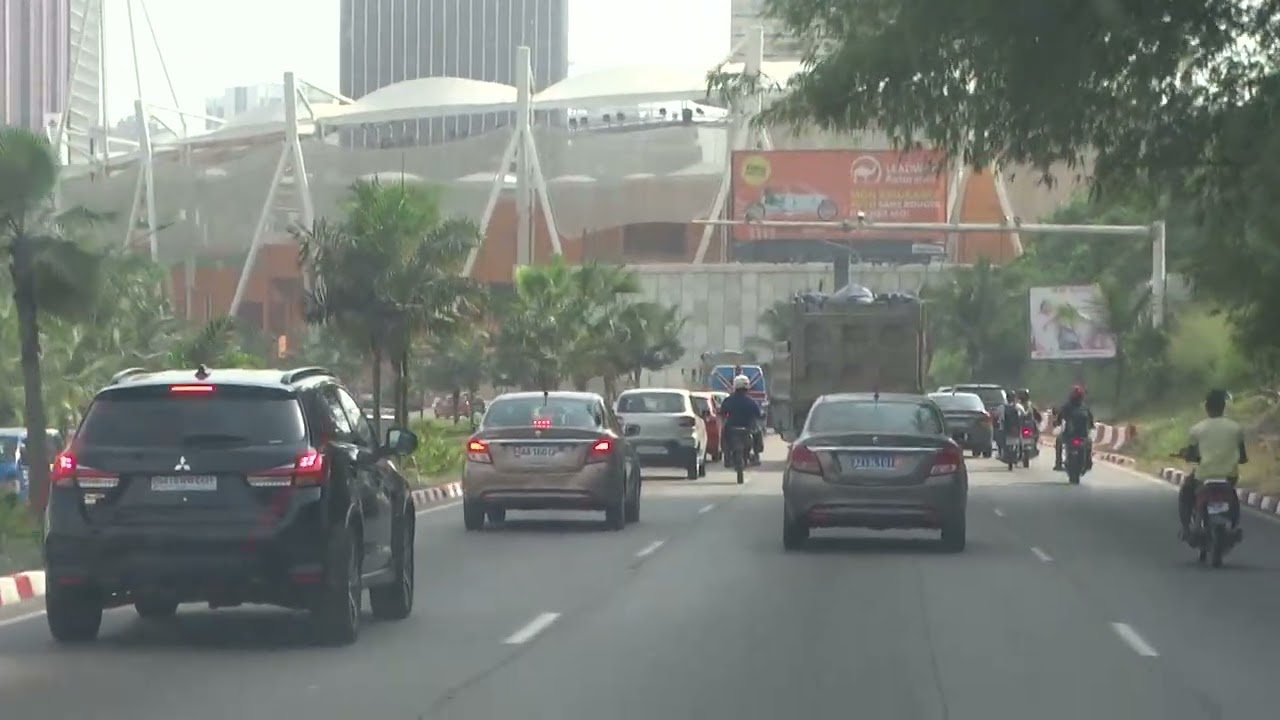 DRIVING IN ABIDJAN, COTE D'IVOIRE.