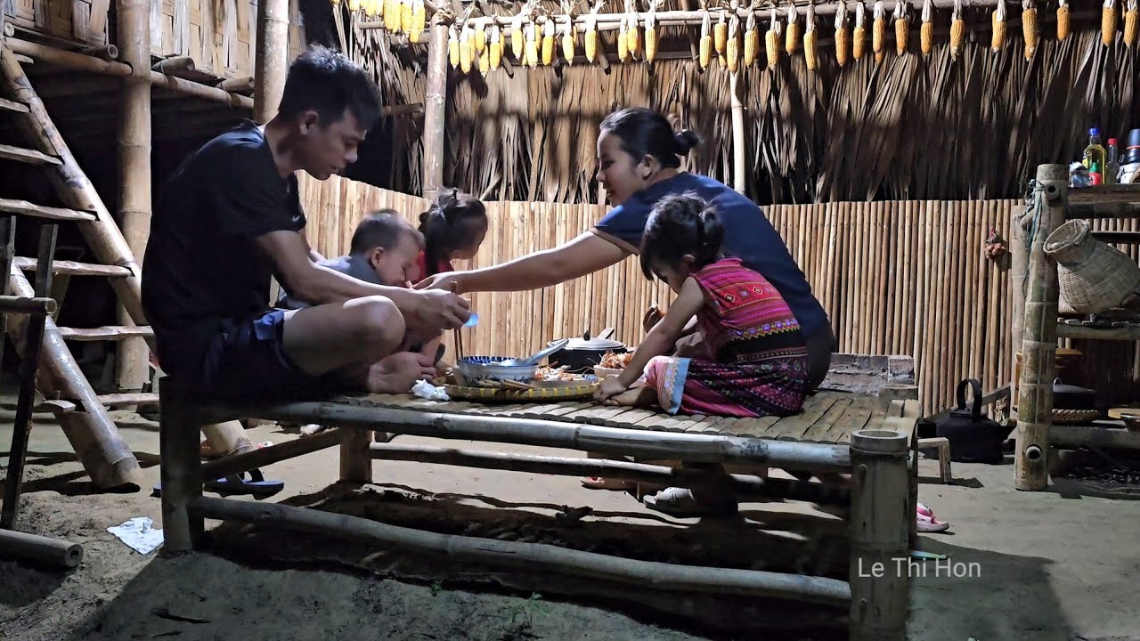 Happy days of Ninh Hon family, harvesting taro for sale - Le Thi Hon