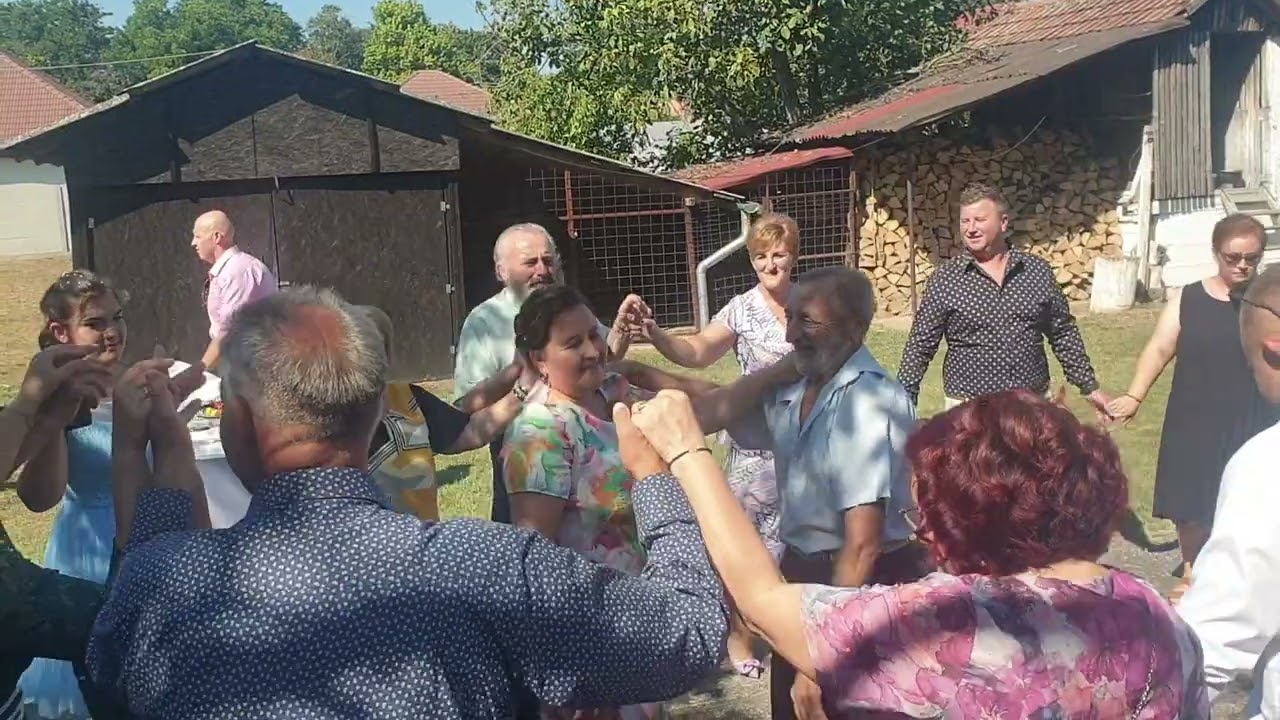 Nuntă Macea V