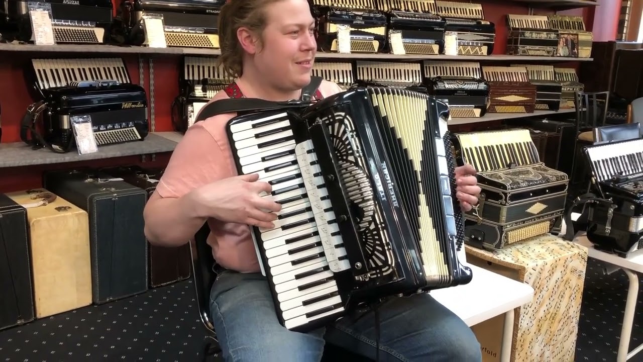 Italo-American Polytone Double Tone Chamber Accordion 