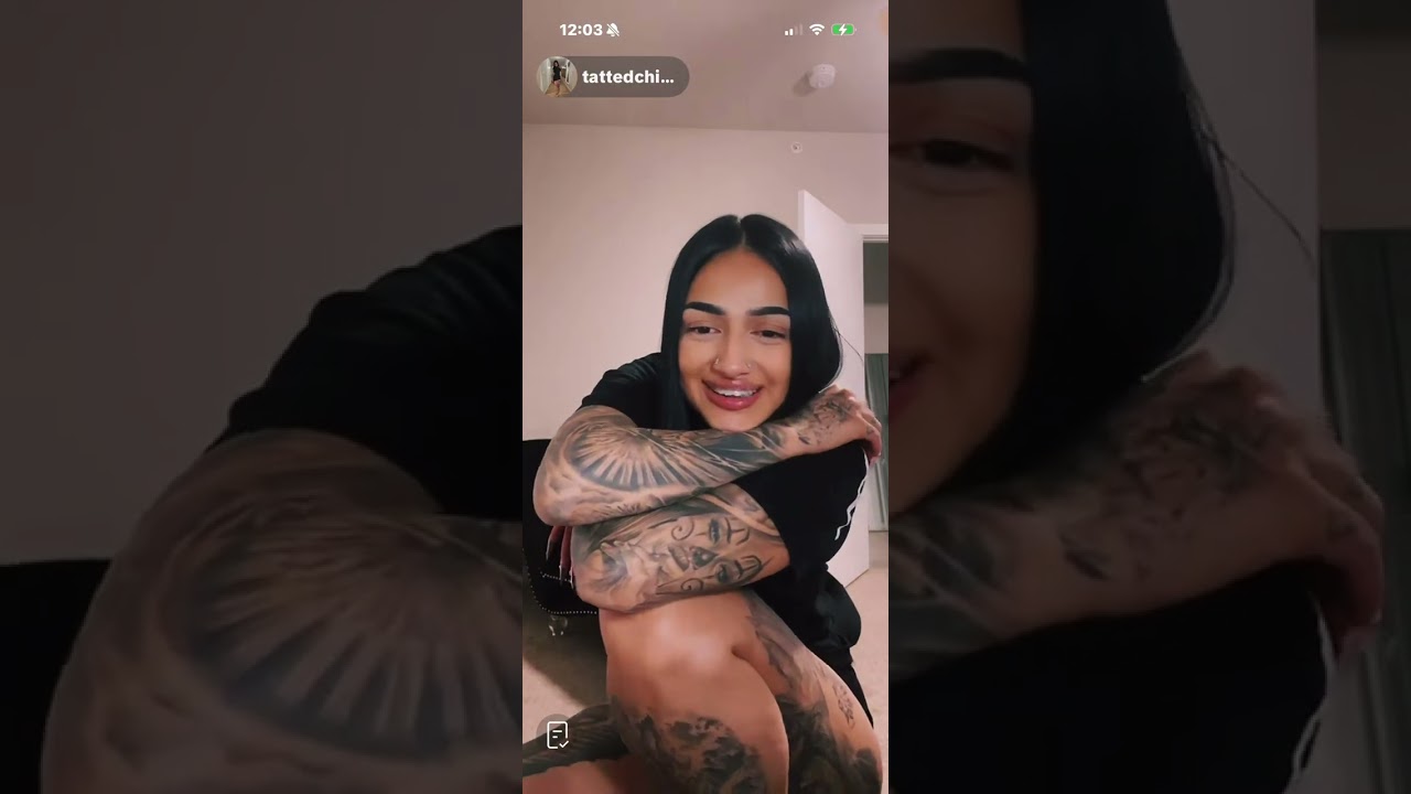 Прямая трансляция в TikTok от модели с татуировками (16.02.2026)
