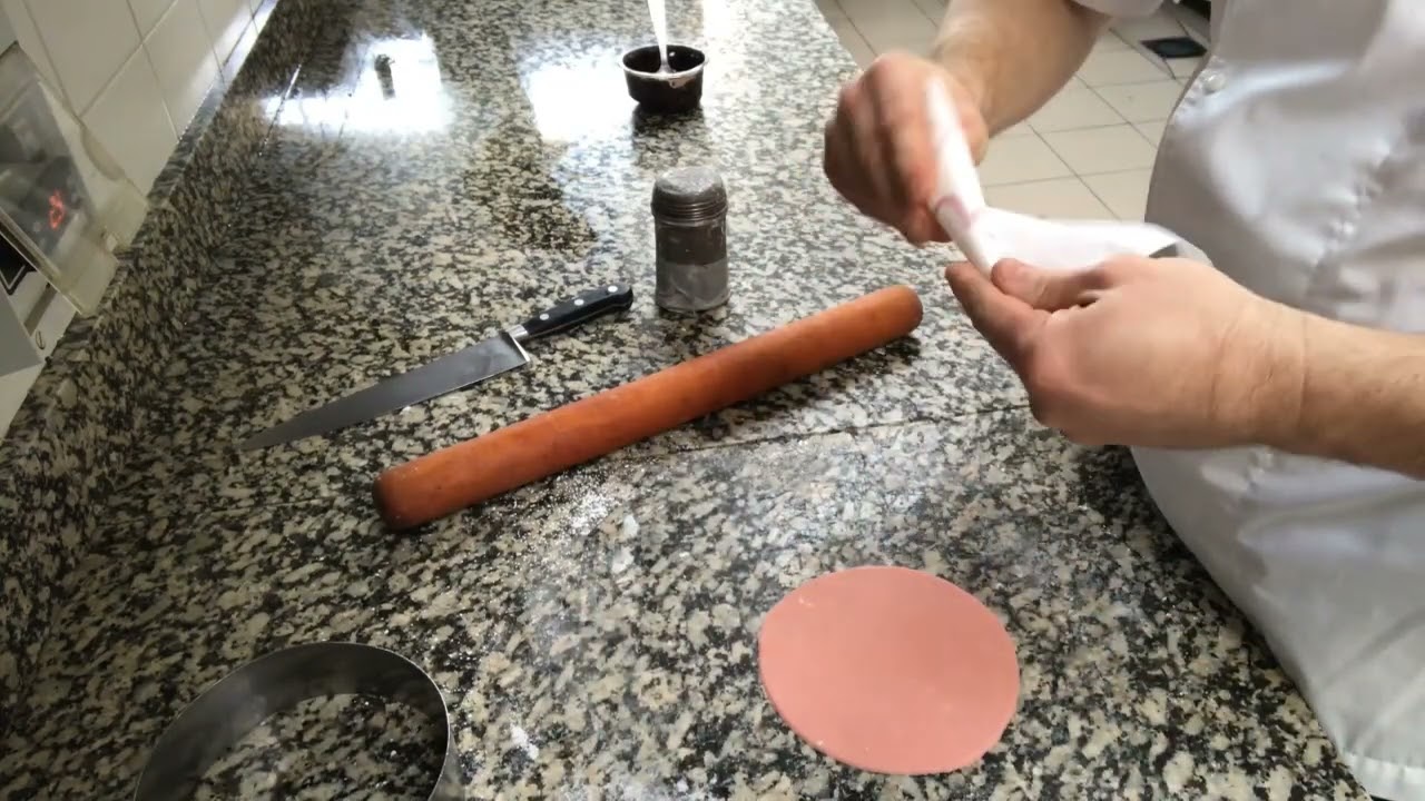 Pâte d'amandes Fraisier ou Framboisier