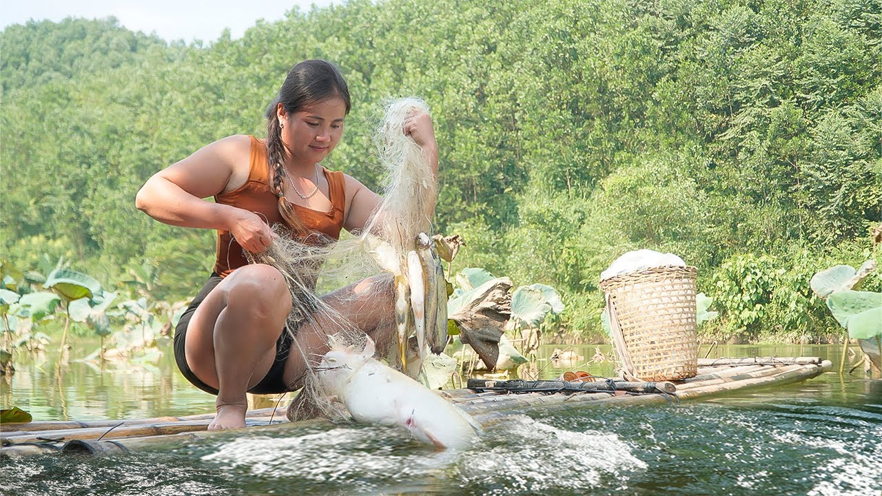 How to catch stream fish. Skills to move bamboo rafts on water to catch fish. Đặng Thủy