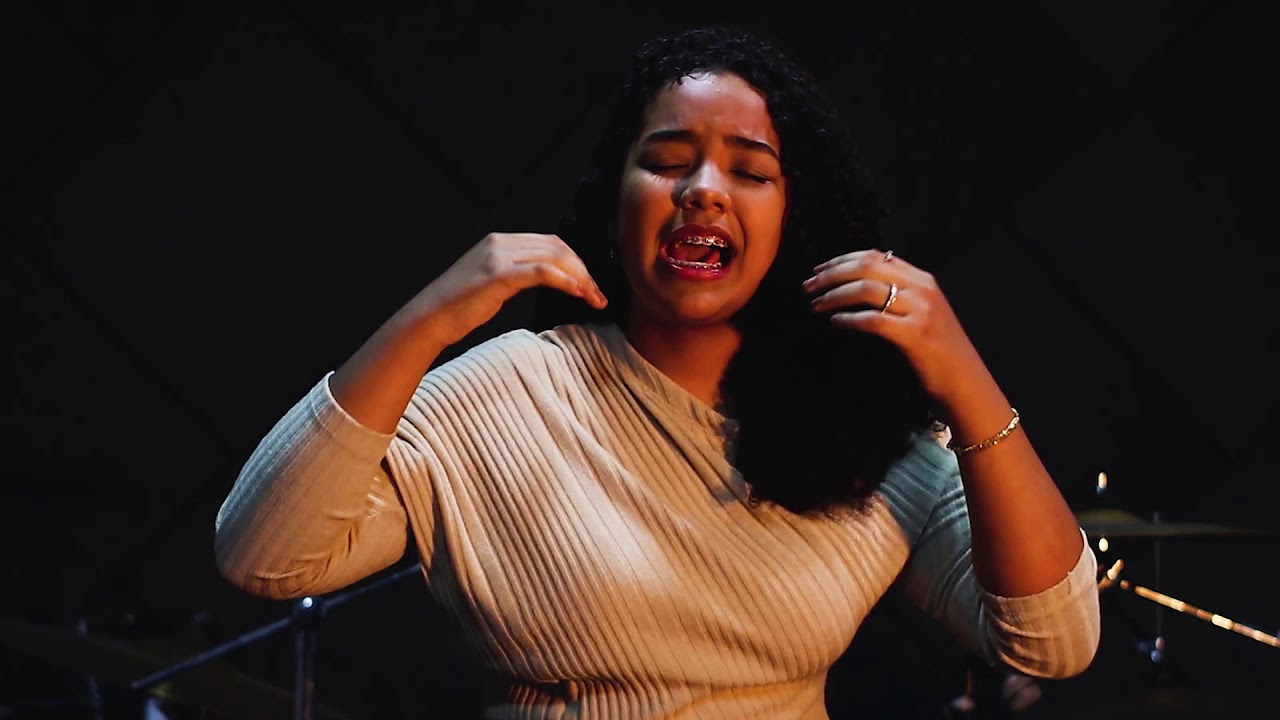 Tua presen&ccedil;a - Lorena Costa (cover)