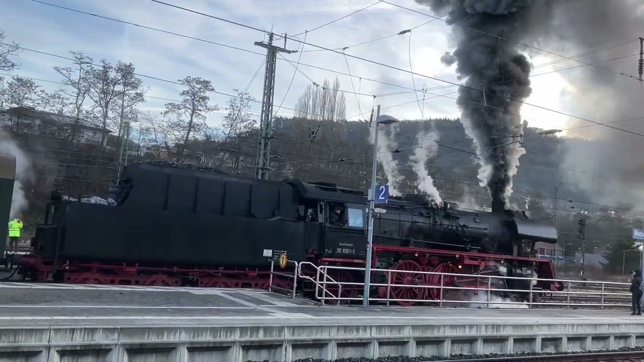Eisenbahnfreunde  Marburg  nach  Limburg (Lahn)  am 27Dez2025 كۆمۈر بىلەن ھەركەتلىنىدىغان پاراۋوز