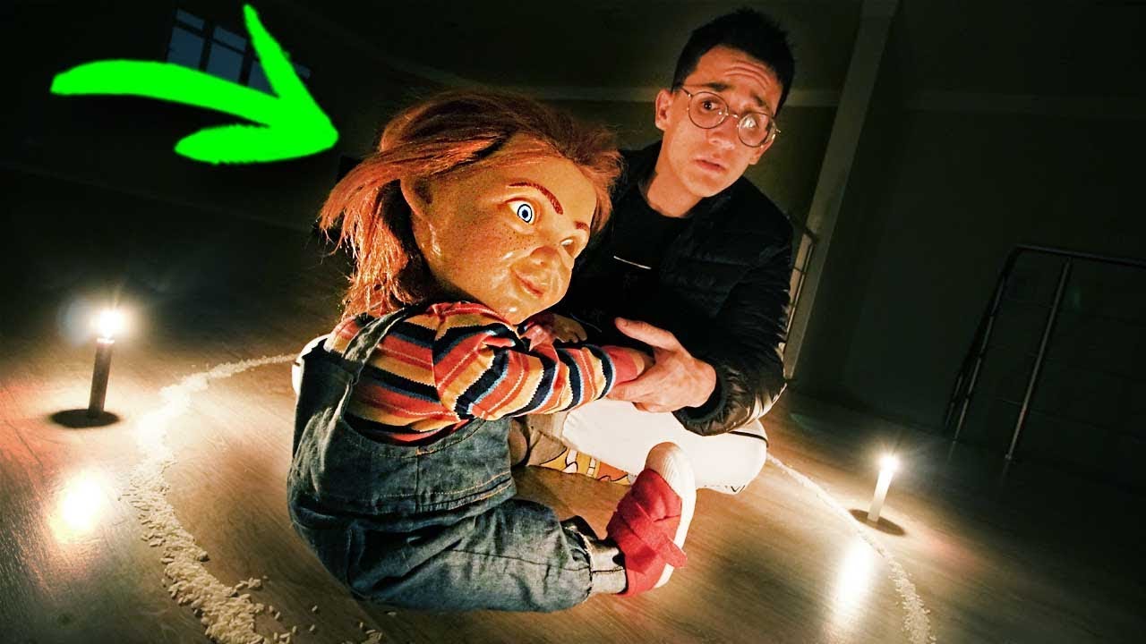 FIZ O RITUAL DAS BONECAS COM O VERDADEIRO CHUCKY