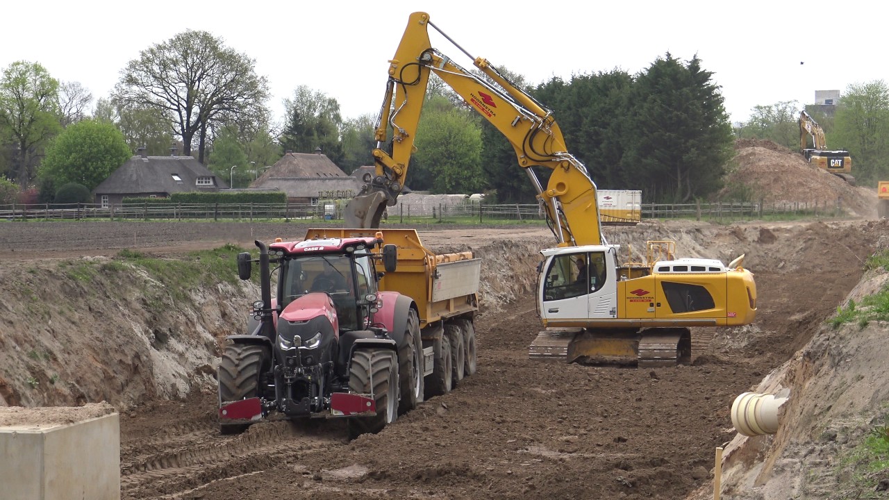 CASE IH OPTUM 270 CVX MET EEN 3 ASIGE ALASCO DUMPER CASE PUMA 200 GROND TRANSPORT