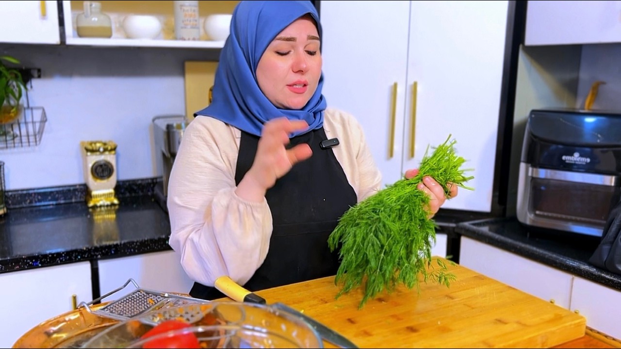 ‏عندي ا شبنت وبصل أخضر وبيضايتين نص كيلو من صدر الدجاج سويت وصفة بس اتندمت طول حياتي عليها🤒🤕🫣😫😱😱😱