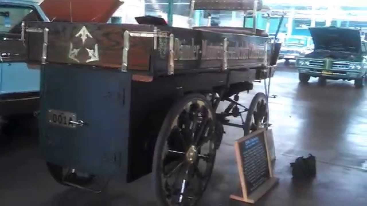 A Walk about an 1896 Daimler motorwagen replica at the 2015 Mecum Harrisburg auction