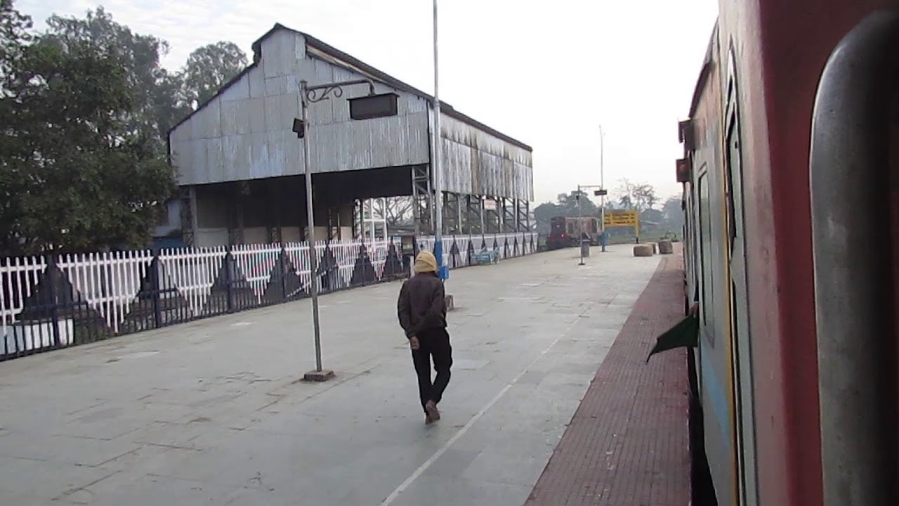 12436 Dibrugarh Town RAJDHANI Express departing from NEW TINSUKIA Jn, Assam!
