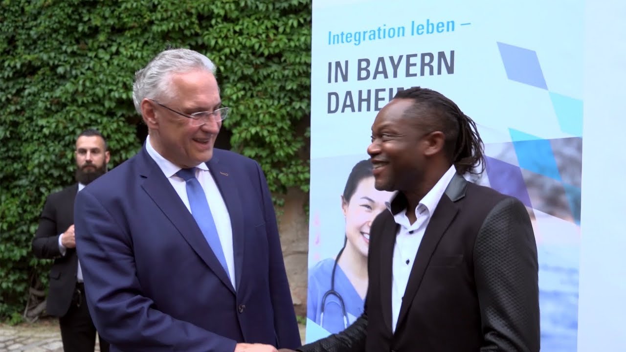 Integration durch Arbeit, Sprache, Ehrenamt und Sport - Bayern