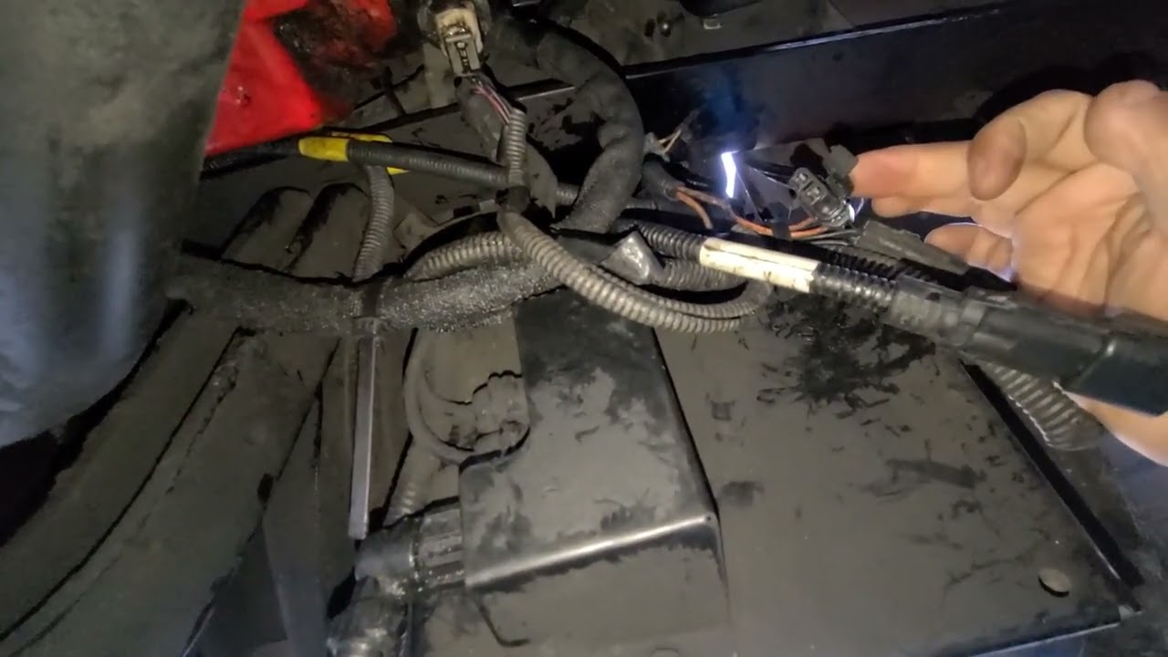 Mack truck with cummins engine on derate (DEF heater line problem)