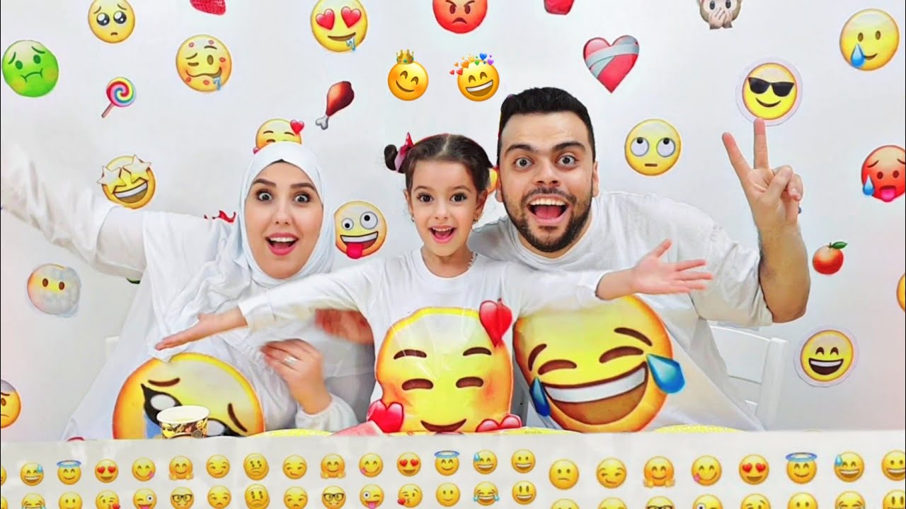 24 ساعة في غرفة الأيموجي || مواقف مضحكه